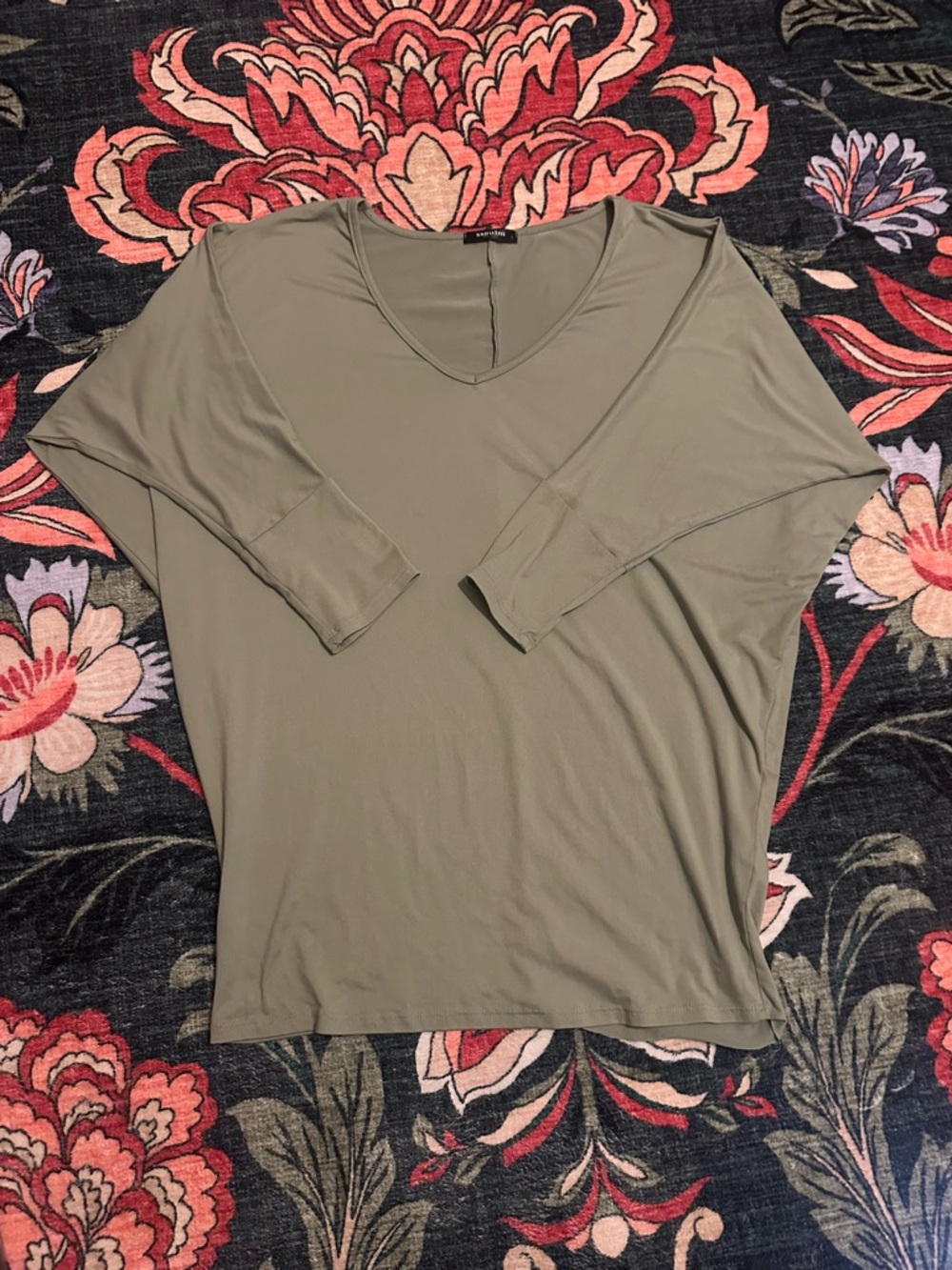 3/$15 🌟 SSoulm Super Soft Olive Green Long Sleeve Top Size L